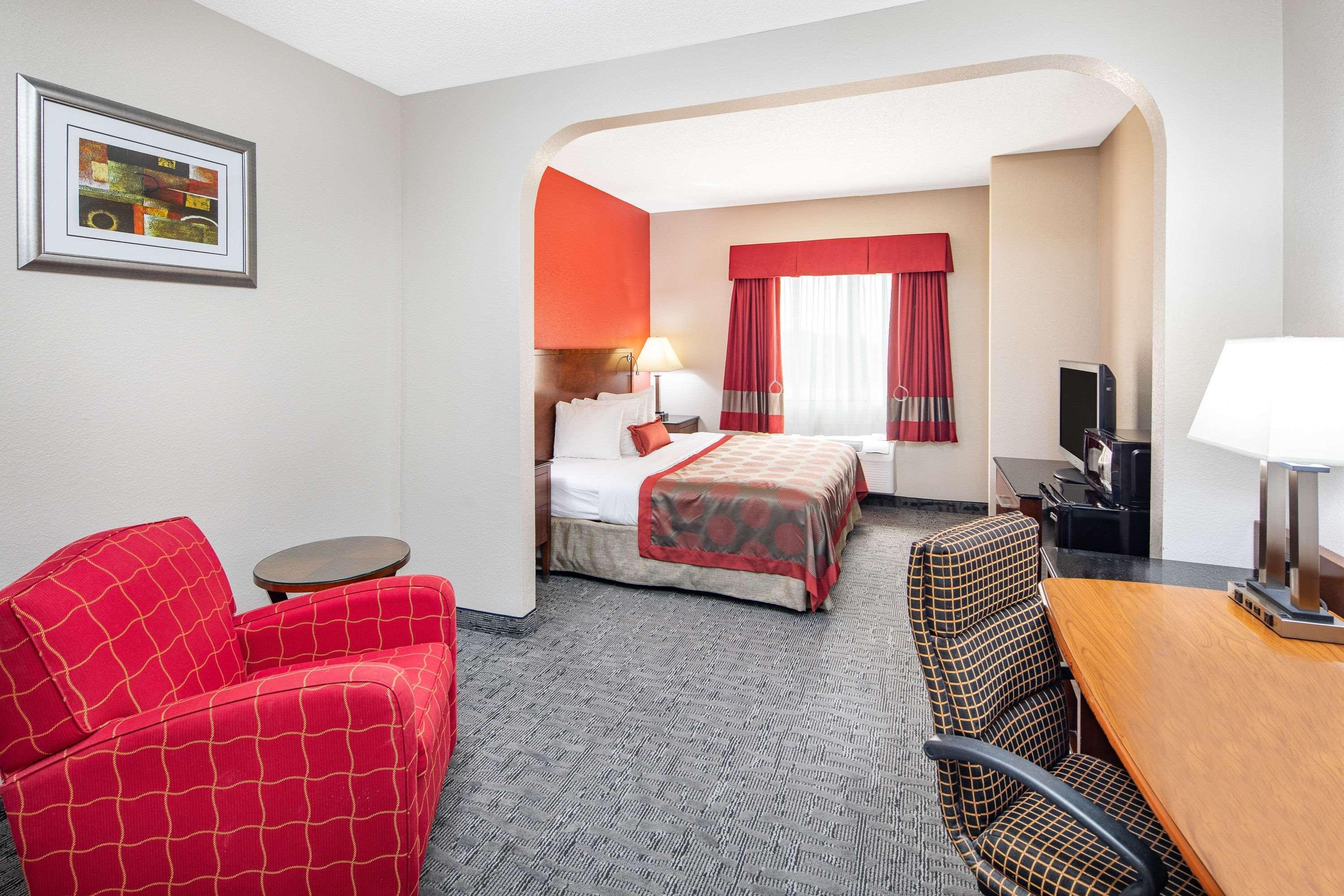 Отель Ramada By Wyndham Alpharetta Atlanta North Экстерьер фото