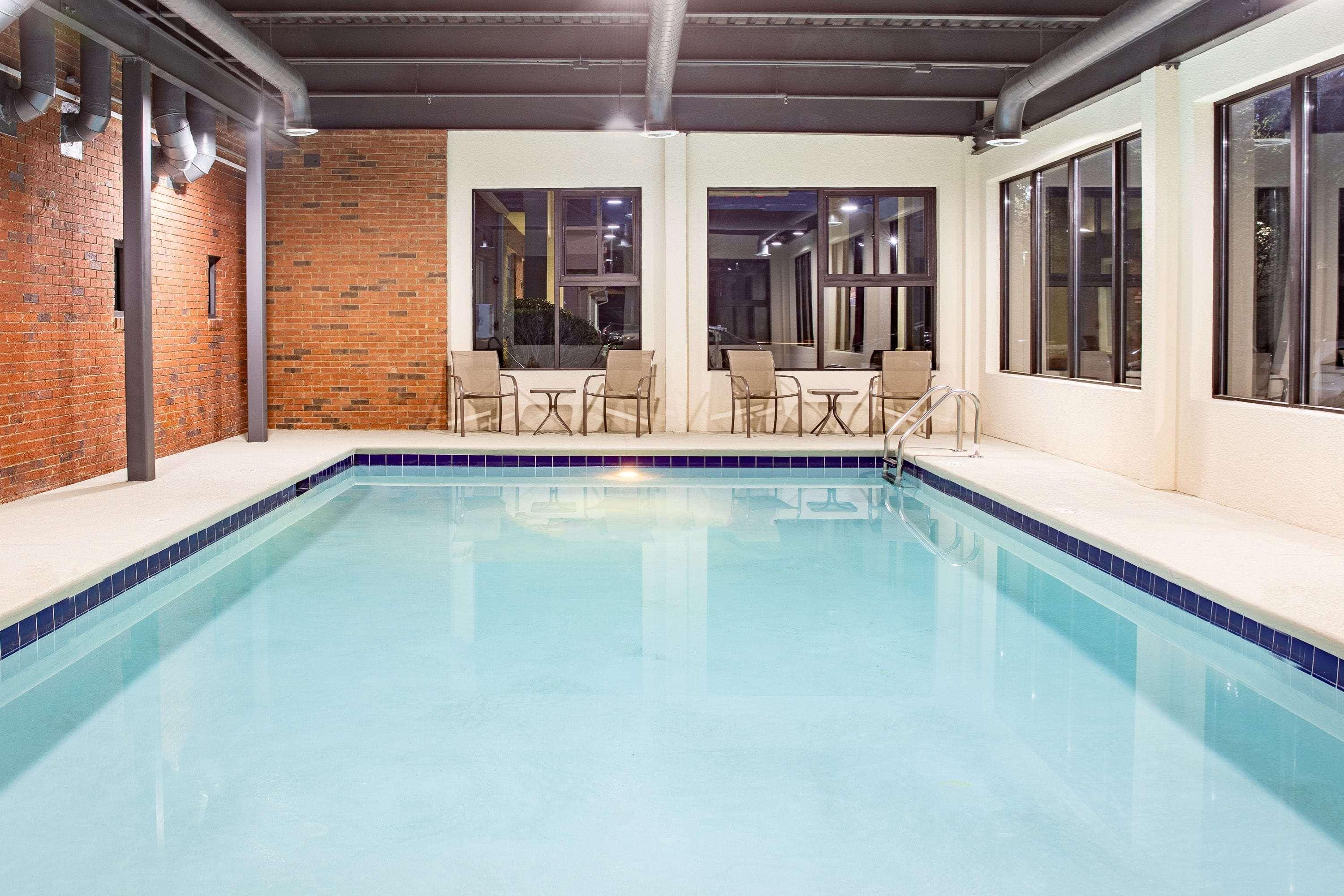 Отель Ramada By Wyndham Alpharetta Atlanta North Экстерьер фото