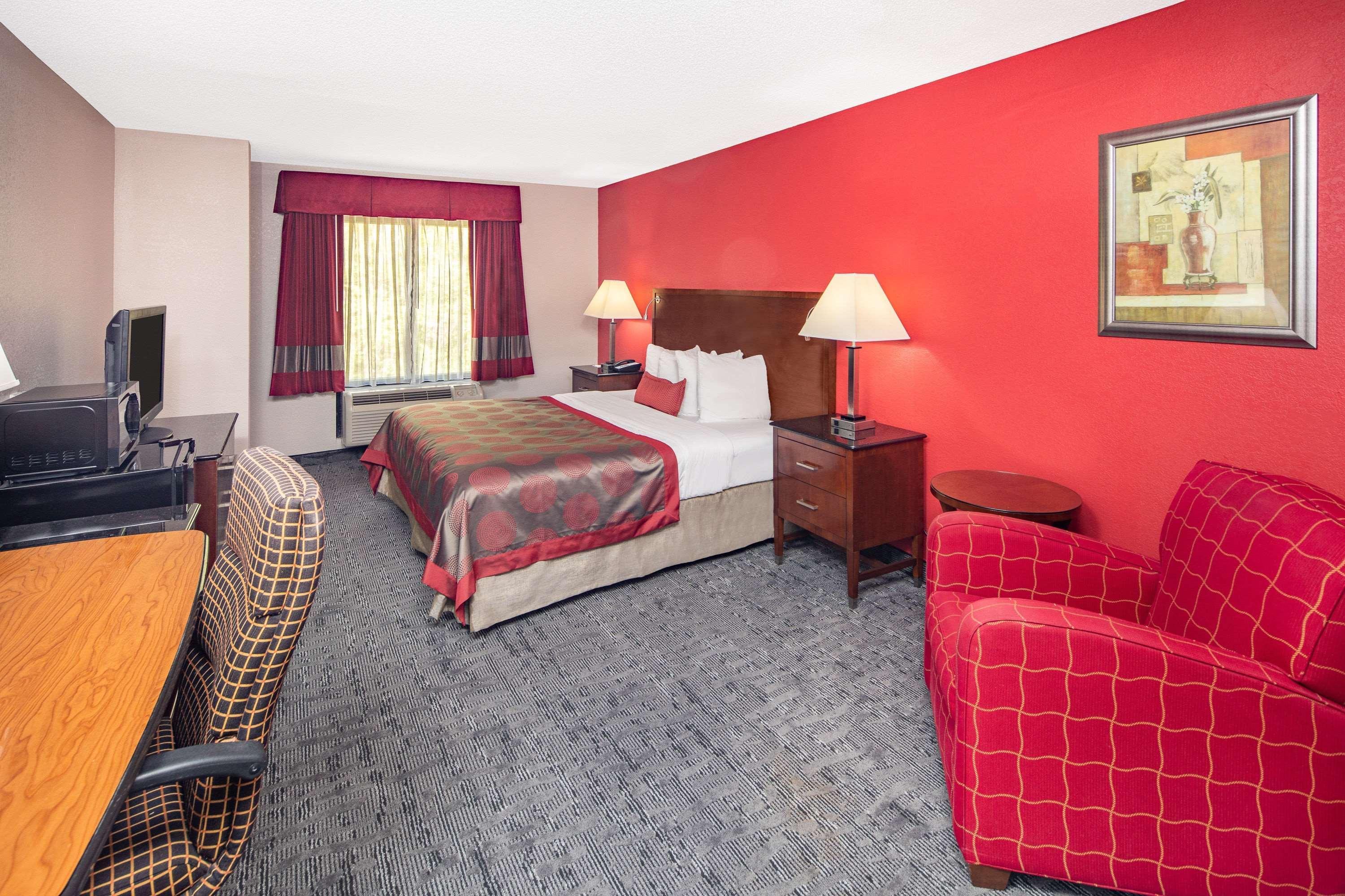 Отель Ramada By Wyndham Alpharetta Atlanta North Экстерьер фото