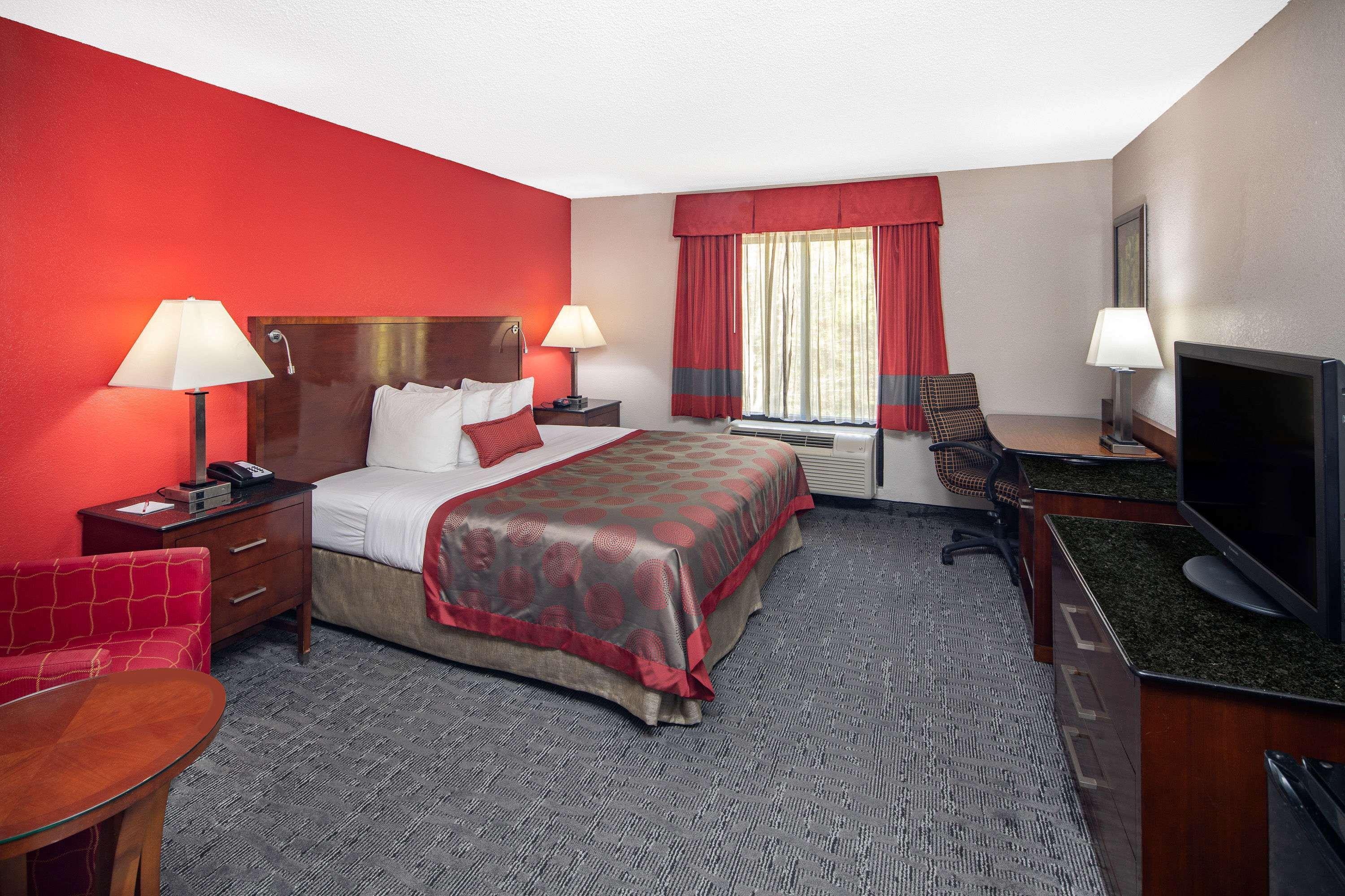 Отель Ramada By Wyndham Alpharetta Atlanta North Экстерьер фото